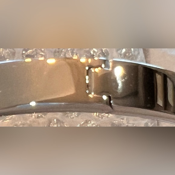 COACH NWT Gorgeous silver tone pave signature “C” plated brass hinged bangle - Picture 10 of 11